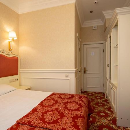 Royal Olympic Hotel Kiev Bagian luar foto