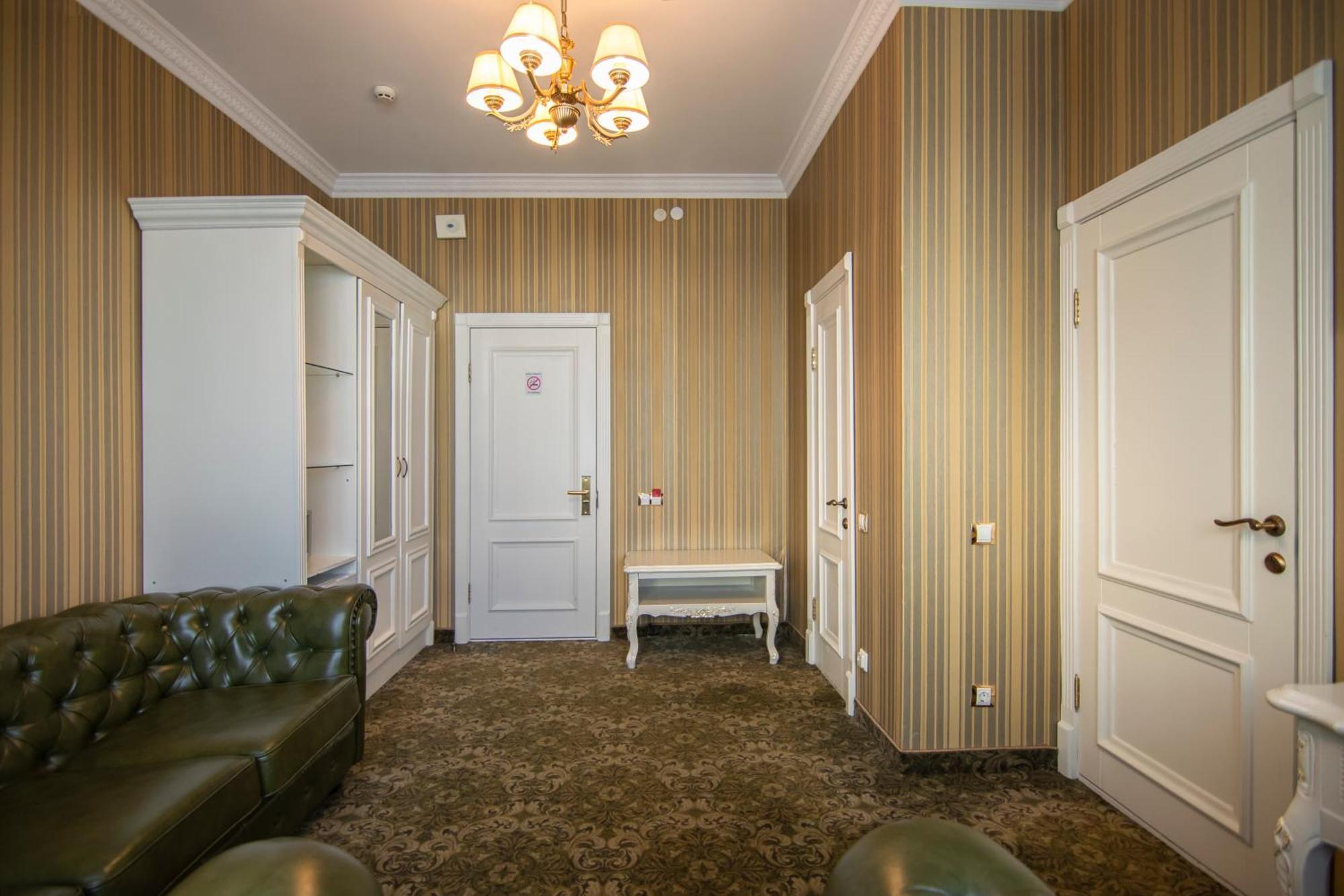 Royal Olympic Hotel Kiev Bagian luar foto